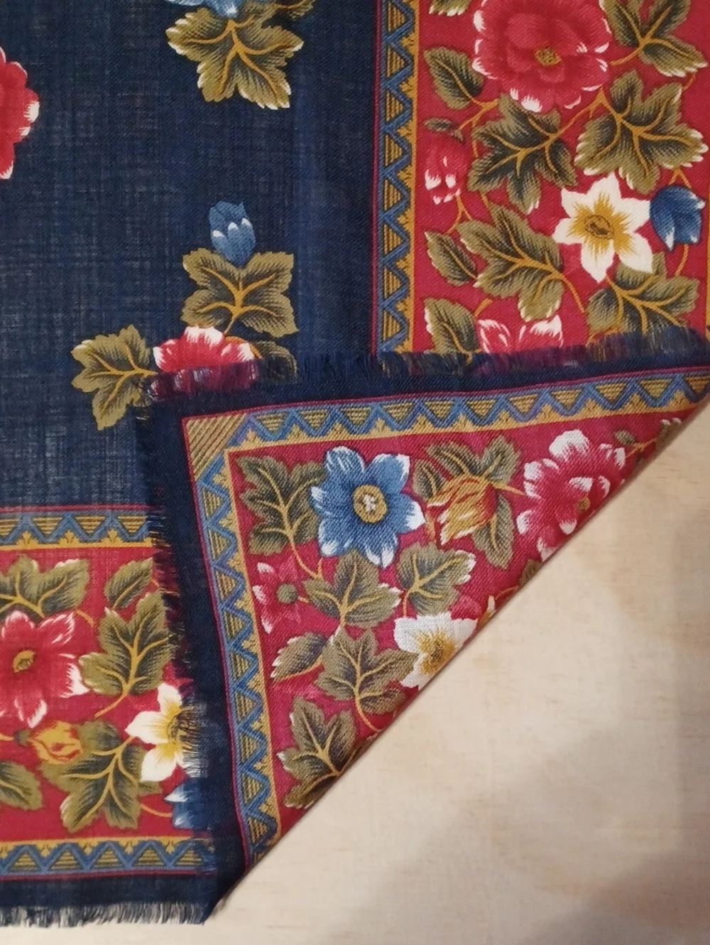 Morgan Taylor Vintage Floral Square Scarf Navy Red Eyelash Fringe Boho 30×30